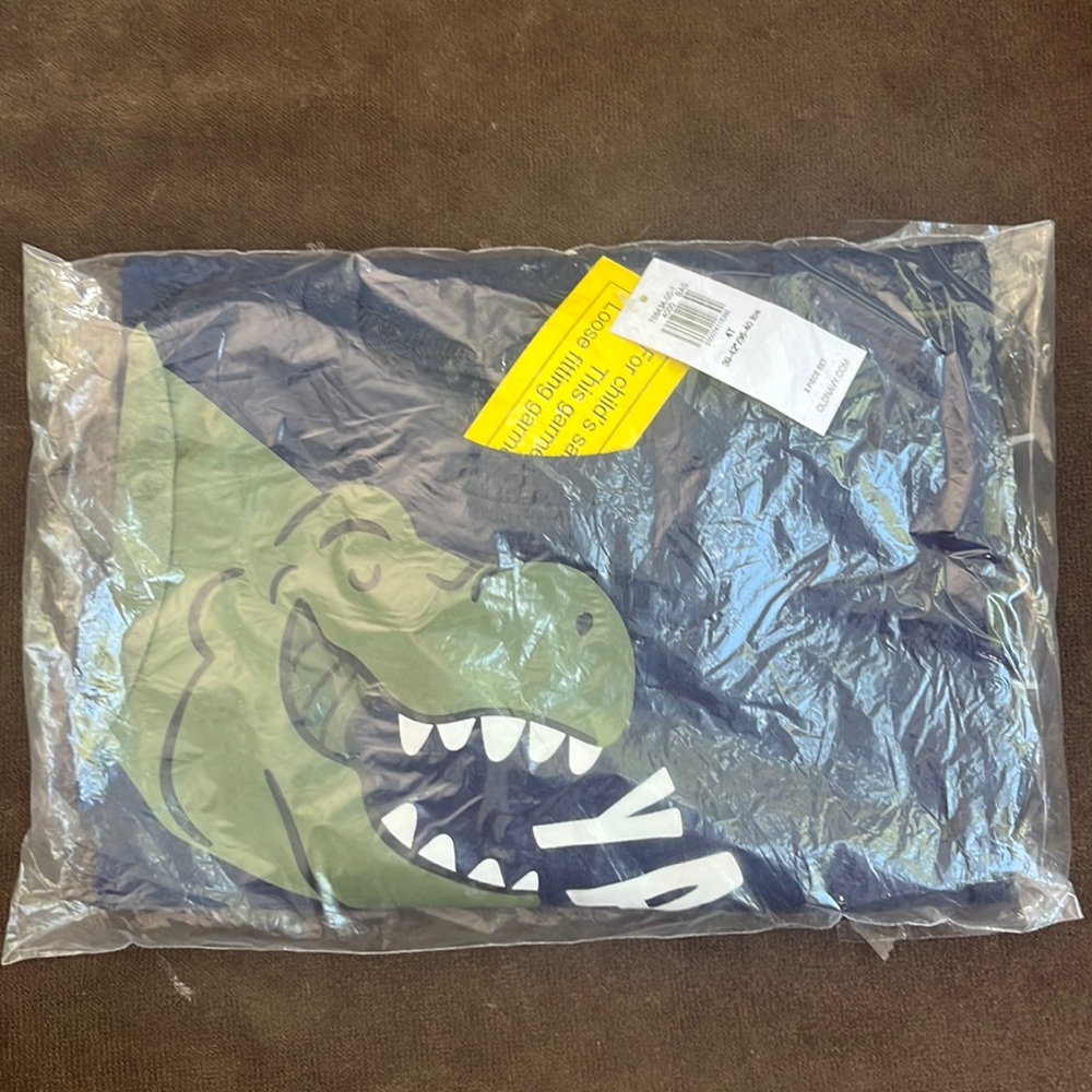 Size 4T boys Old Navy pajama set. New In Bag